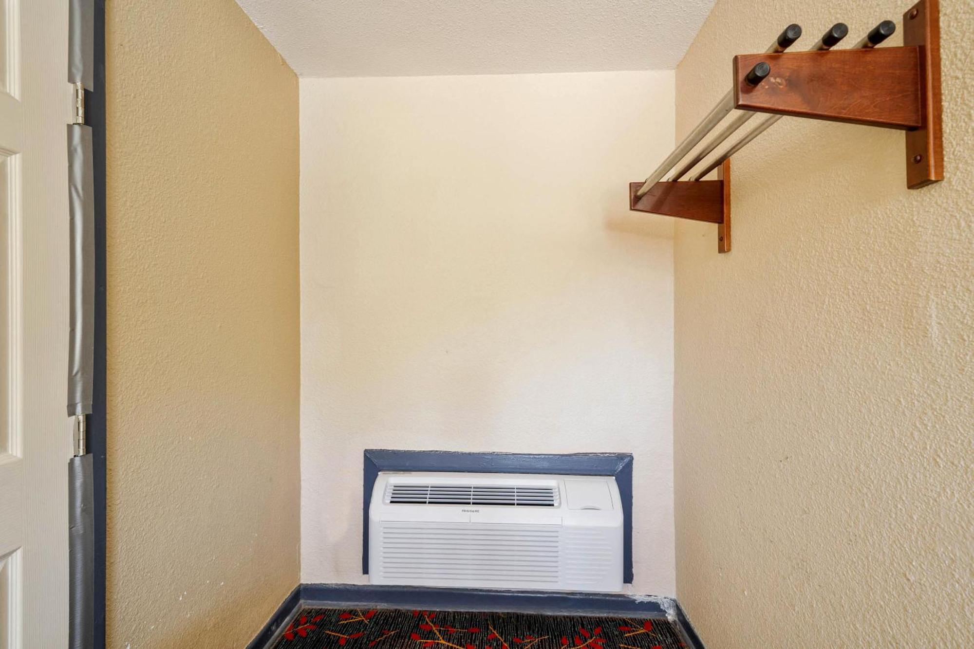 Oyo Hotel Luling Tx Downtown I-10/Us-90 Εξωτερικό φωτογραφία