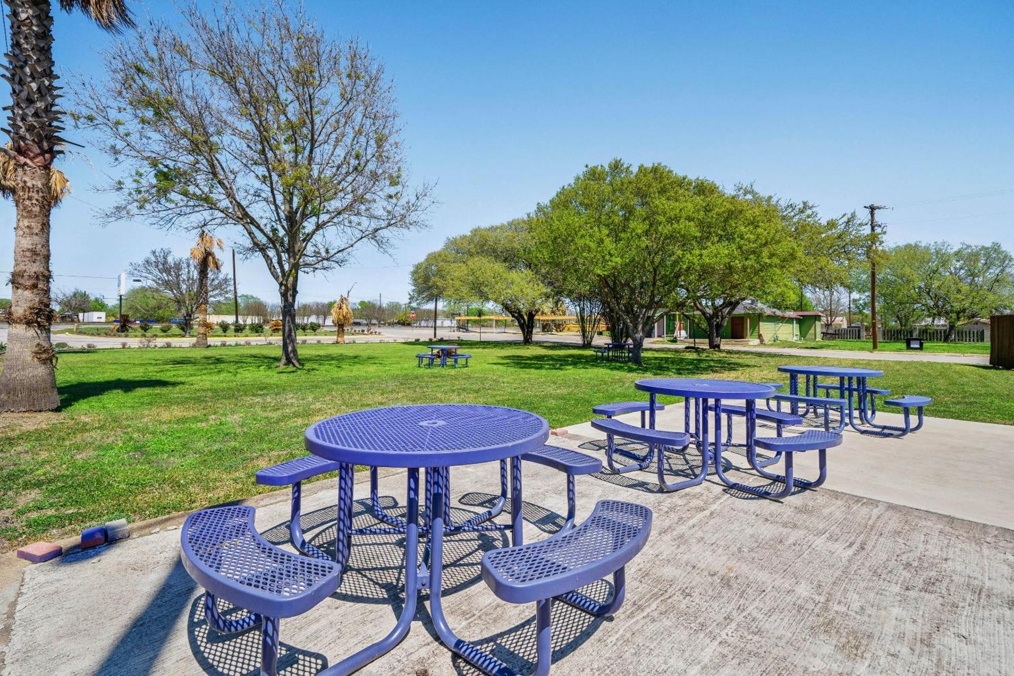 Oyo Hotel Luling Tx Downtown I-10/Us-90 Εξωτερικό φωτογραφία