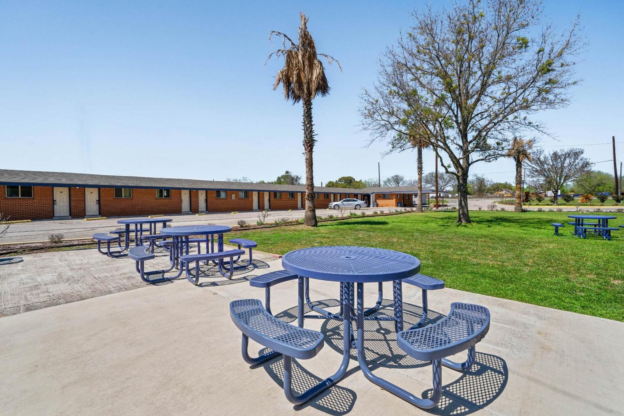 Oyo Hotel Luling Tx Downtown I-10/Us-90 Εξωτερικό φωτογραφία
