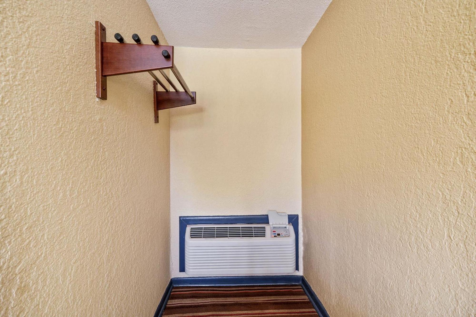 Oyo Hotel Luling Tx Downtown I-10/Us-90 Εξωτερικό φωτογραφία
